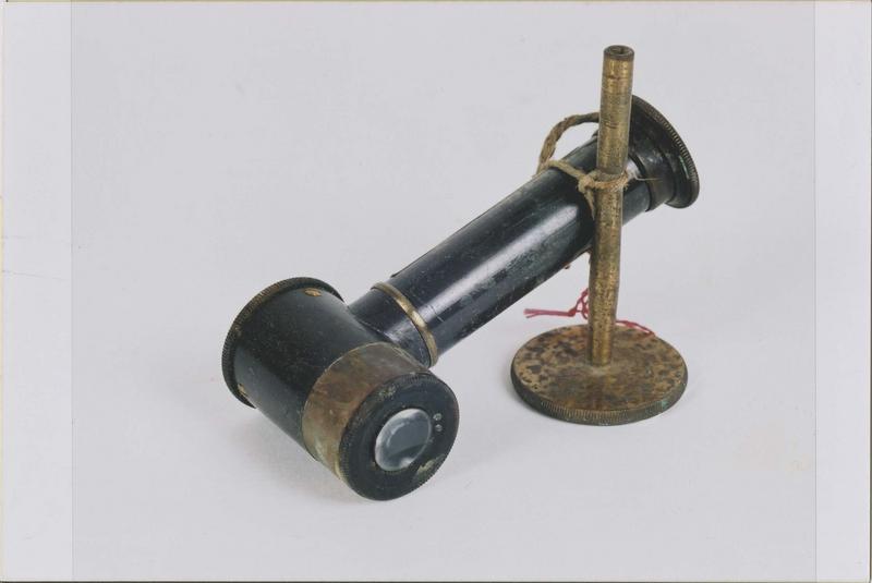 instrument d'observation : oculaire de la petite zénithale de voyage, vue d'ensemble - © Ministère de la Culture (France), Médiathèque du patrimoine et de la photographie (objets mobiliers), tous droits réservés