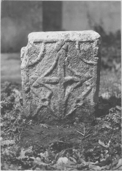 stèle tabulaire, avers, vue générale - © Ministère de la Culture (France), Médiathèque du patrimoine et de la photographie (objets mobiliers), tous droits réservés