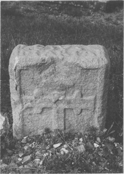 stèle tabulaire, revers, vue générale - © Ministère de la Culture (France), Médiathèque du patrimoine et de la photographie (objets mobiliers), tous droits réservés