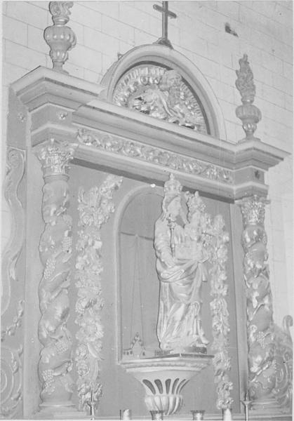 retable d'un autel latéral nord, vue générale - © Ministère de la Culture (France), Médiathèque du patrimoine et de la photographie (objets mobiliers), tous droits réservés