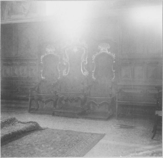 fauteuils de célébrant, vue générale - © Ministère de la Culture (France), Médiathèque du patrimoine et de la photographie (objets mobiliers), tous droits réservés