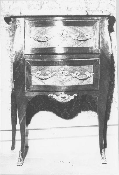 commode style Louis XV, vue générale