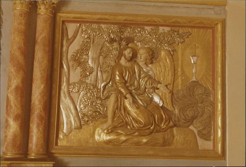 bas-relief : Christ mort soutenu par un ange, vue générale