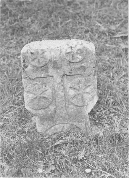 stèle tabulaire, avers, vue générale - © Ministère de la Culture (France), Médiathèque du patrimoine et de la photographie (objets mobiliers), tous droits réservés