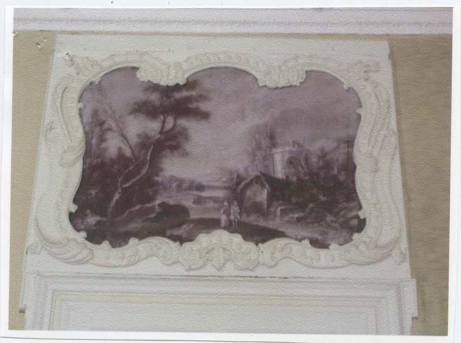 deux dessus-de-porte