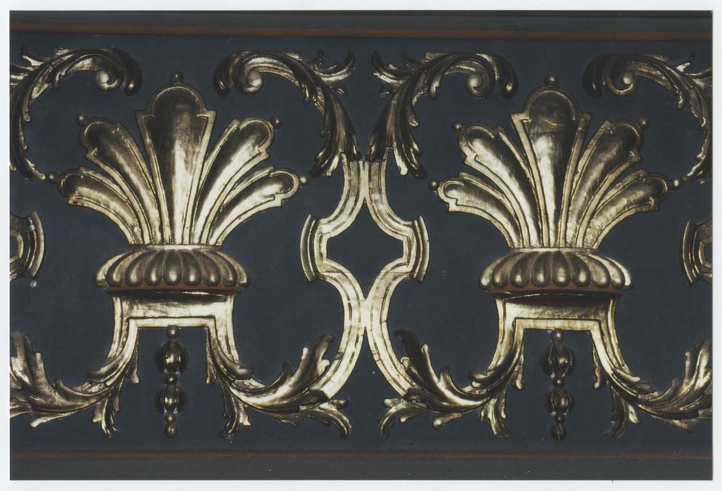 ensemble du maître-autel comprenant l'autel, le tabernacle et ses statues, le retable, le tableau : Sacré-Coeur de Jésus et six chandeliers