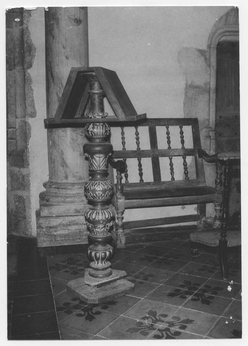 Lutrin, ancien chandelier pascal