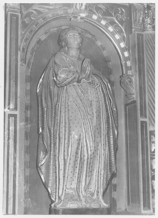 Retable latéral et deux statues : Sainte Apolline et Saint Pierre