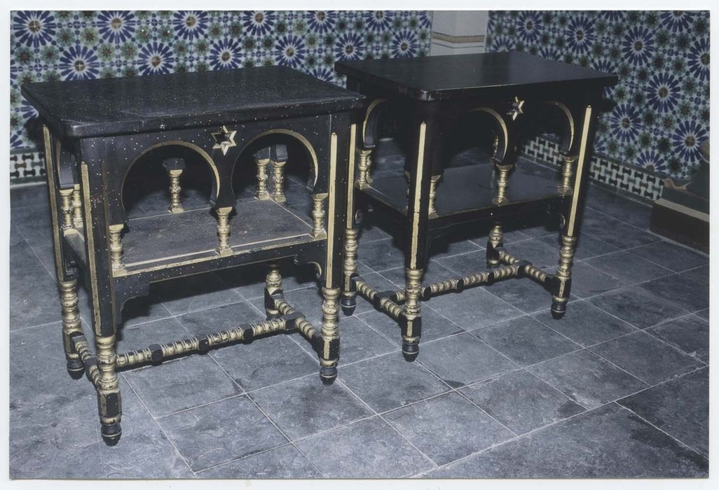 Deux tables