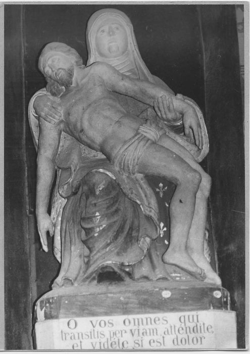 Groupe sculpté : Vierge de Pitié
