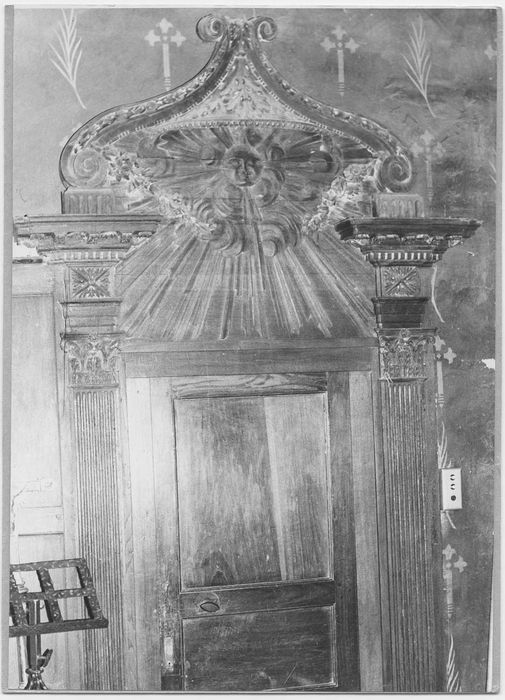 décor de la porte de la sacristie