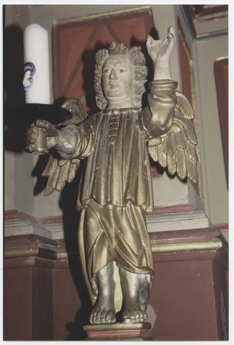 retable du maître-autel avec son tableau : Remise des clefs