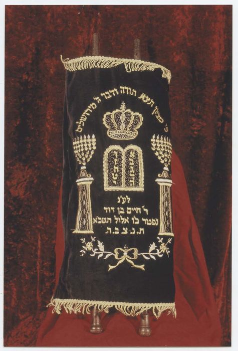 Trois manteaux de Torah