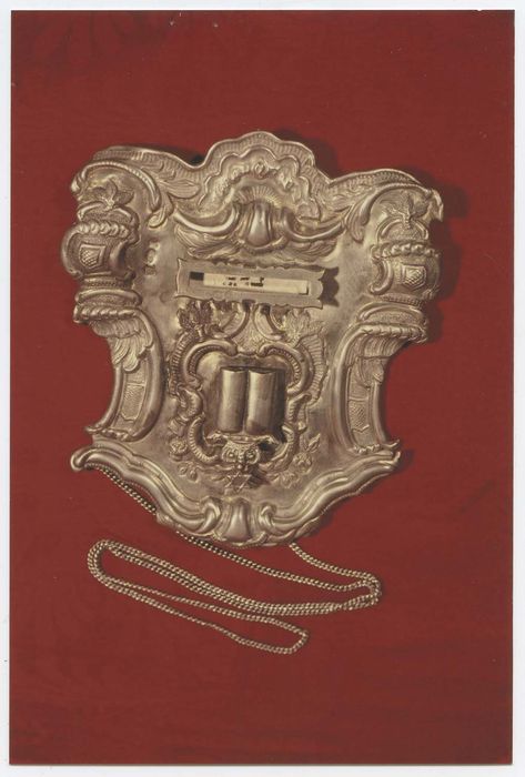 Deux plaques d'ornement