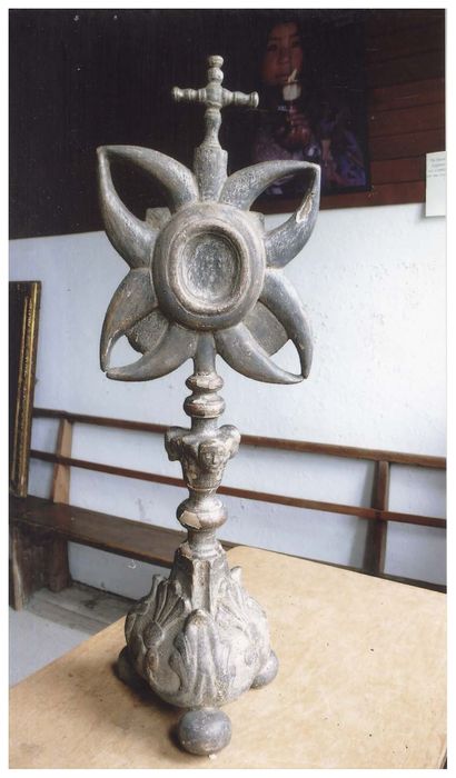 Croix-reliquaire