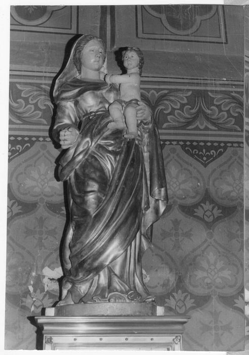 Statue : Vierge à l'Enfant