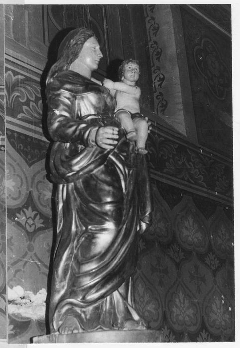 statue : Vierge à l'Enfant