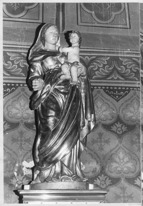 statue : Vierge à l'Enfant