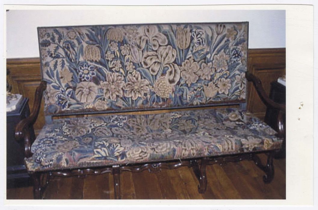 canapé et deux fauteuils (photocopie numérisée)