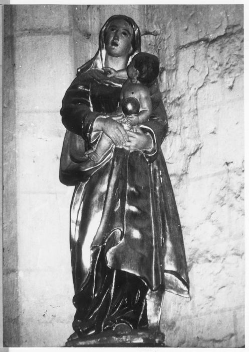 Statue : Vierge à l'Enfant