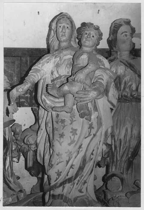 statue : Vierge à l'Enfant