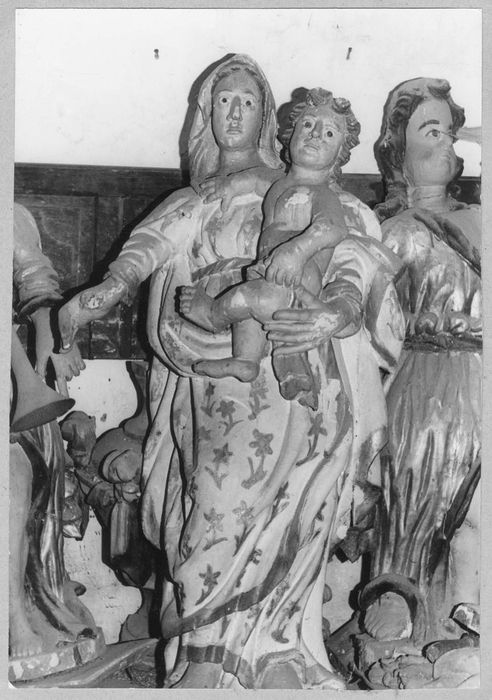 statue : Vierge à l'Enfant