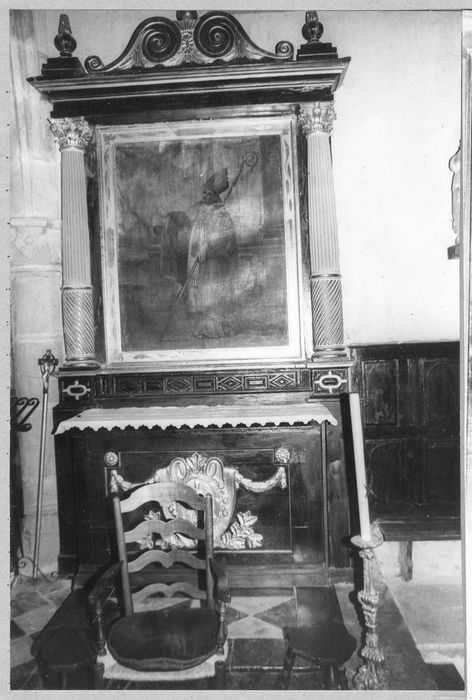autel latéral, son retable et son tableau : Saint Martin évêque