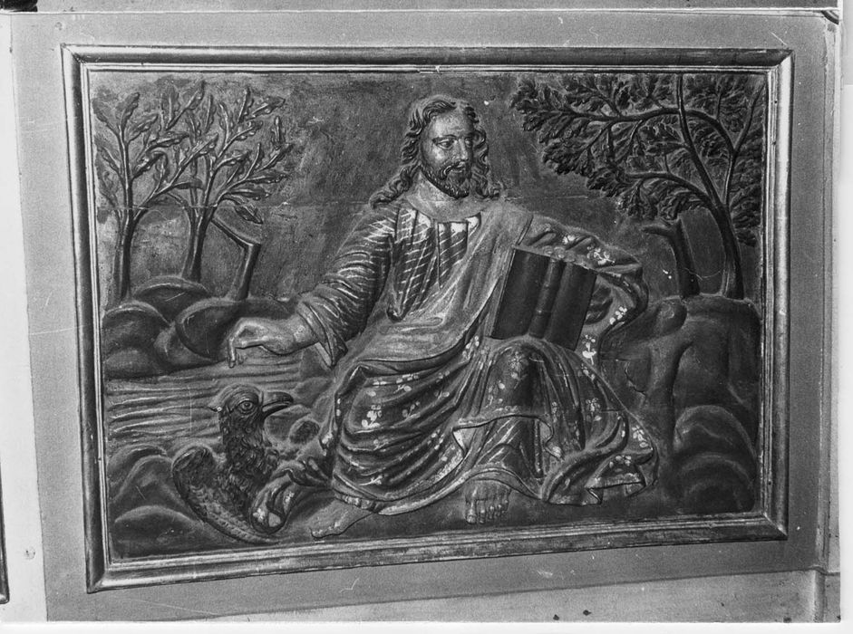 autel (maître-autel) avec devant d'autel, son retable et les deux retables latéraux avec leurs tableaux, les boiseries et trois bas-reliefs : Les Evangélistes, l'Annonciation et la Visitation