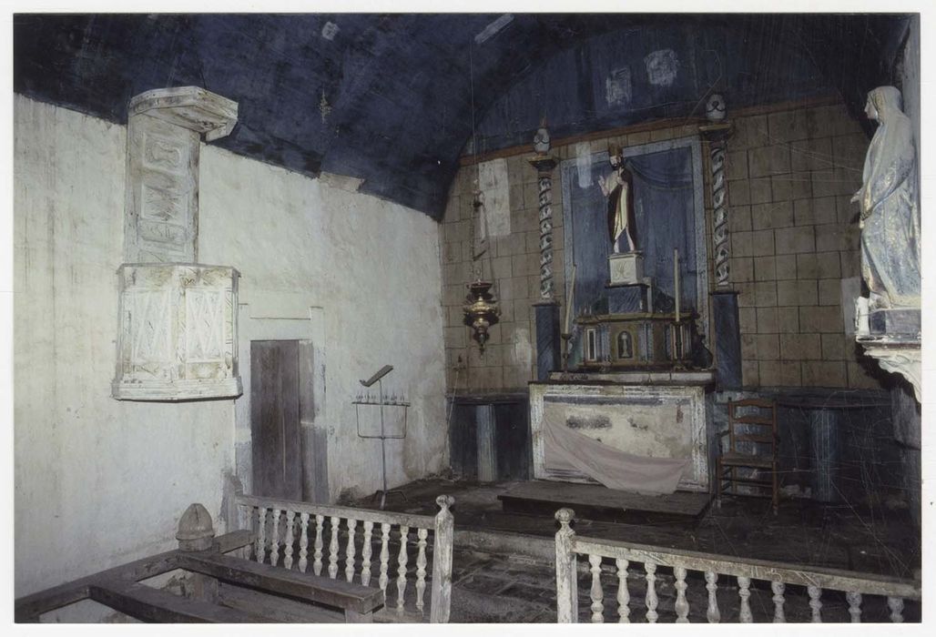 clôture de choeur (table de communion)