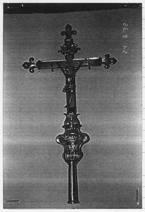 trois croix de procession (photocopie numérisée)