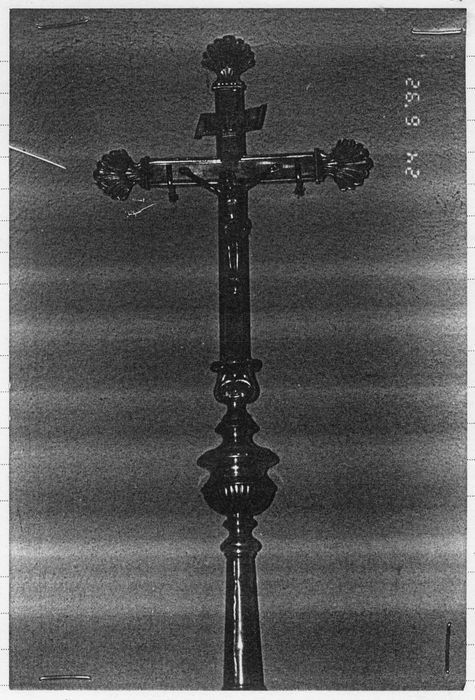 trois croix de procession (photocopie numérisée)