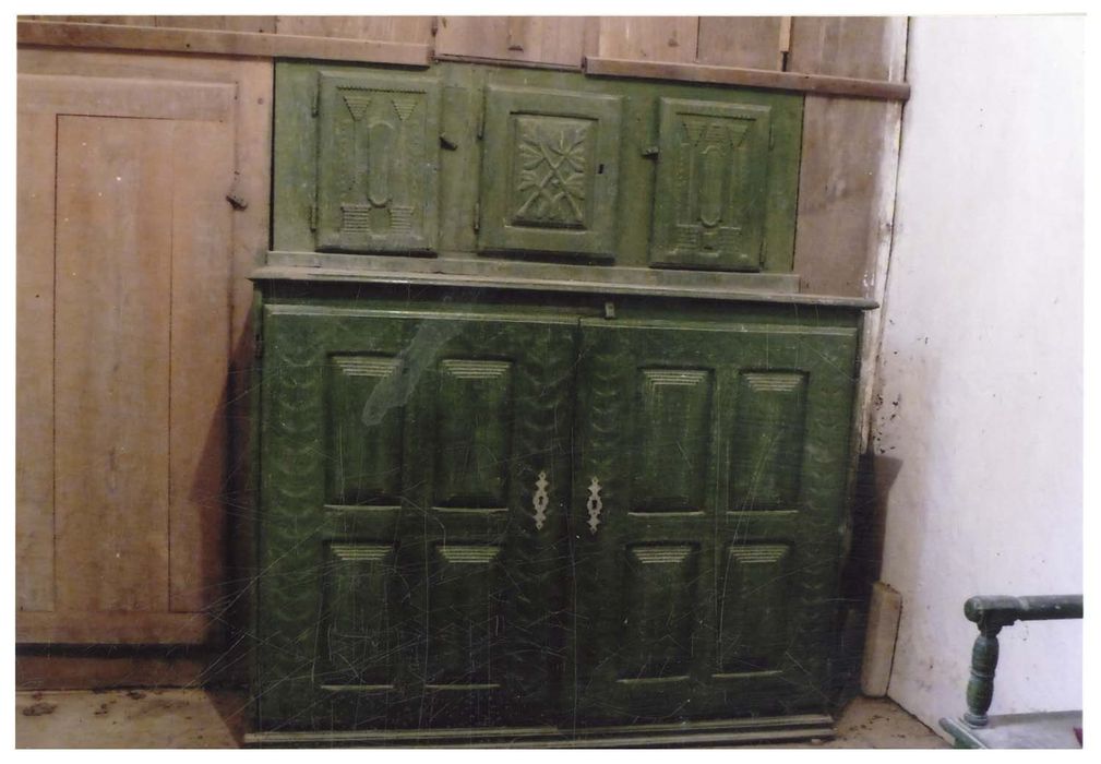 Meuble de sacristie-chasublier