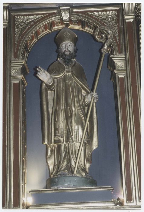 retable latéral droit et statue : Saint Martin évêque 