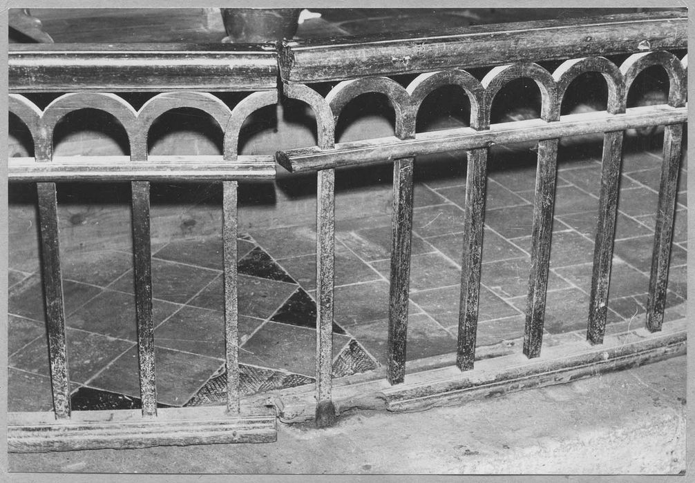 Clôture de choeur (table de communion)