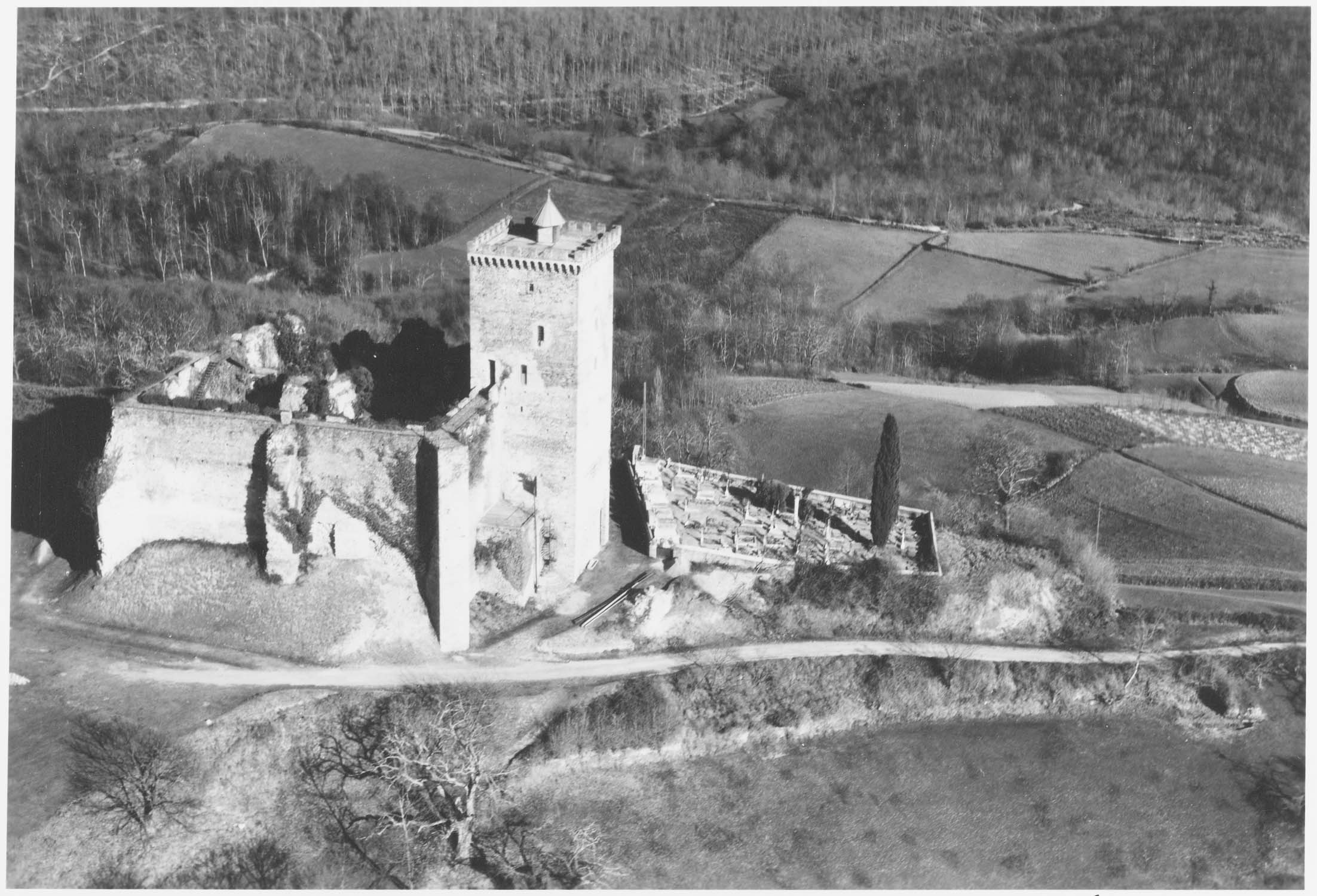 Mauvezin et le château féodal