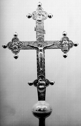 Croix processionnelle en cuivre argenté (avers)