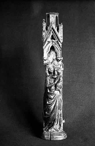 Statuette de la Vierge à l'Enfant, en bois polychrome