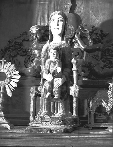 Statue en bois peint de la Vierge à l'Enfant