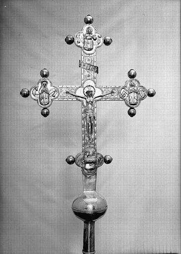 Croix processionnelle en cuivre argenté (avers)