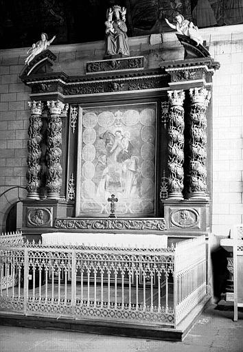 Retable de la chapelle sud, en bois sculpté