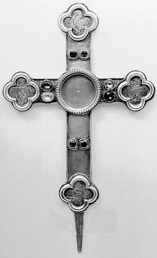 Petite croix en argent et pierres (avers)
