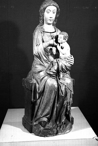 Statue ouvrante en bois peint, fermée, Vierge à l'Enfant dite Notre-Dame du Mur, scènes de la vie du Christ et Trinité