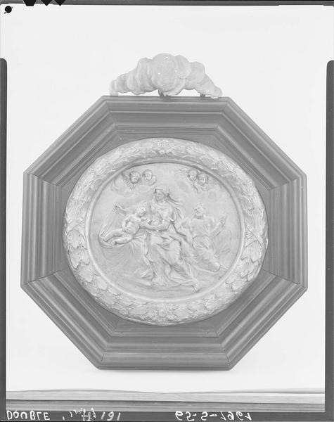 Médaillons en bas-relief : Sainte Famille - © Ministère de la Culture (France), Médiathèque du patrimoine et de la photographie, diffusion RMN-GP
