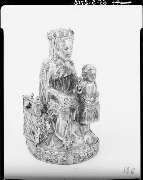 Statue : Vierge à l'Enfant assise, de trois quarts droit