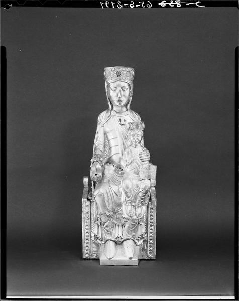 Statue : Vierge à l'Enfant assise, de face