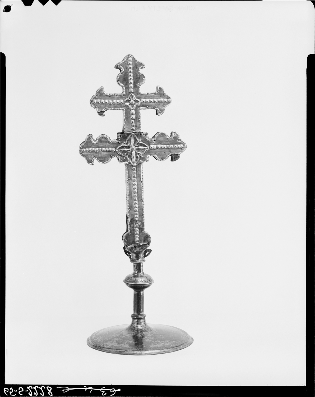 Croix reliquaire en argent doré avec filigranes, face postérieure