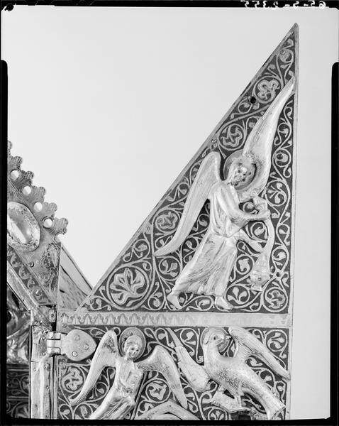 Tabernacle ou châsse, dit de saint Aignan : détail du volet droit, face intérieure, un ange