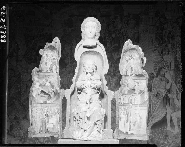 Statue ouvrante : Vierge à l'Enfant dite Notre-Dame du Mur, ensemble ouvert de face