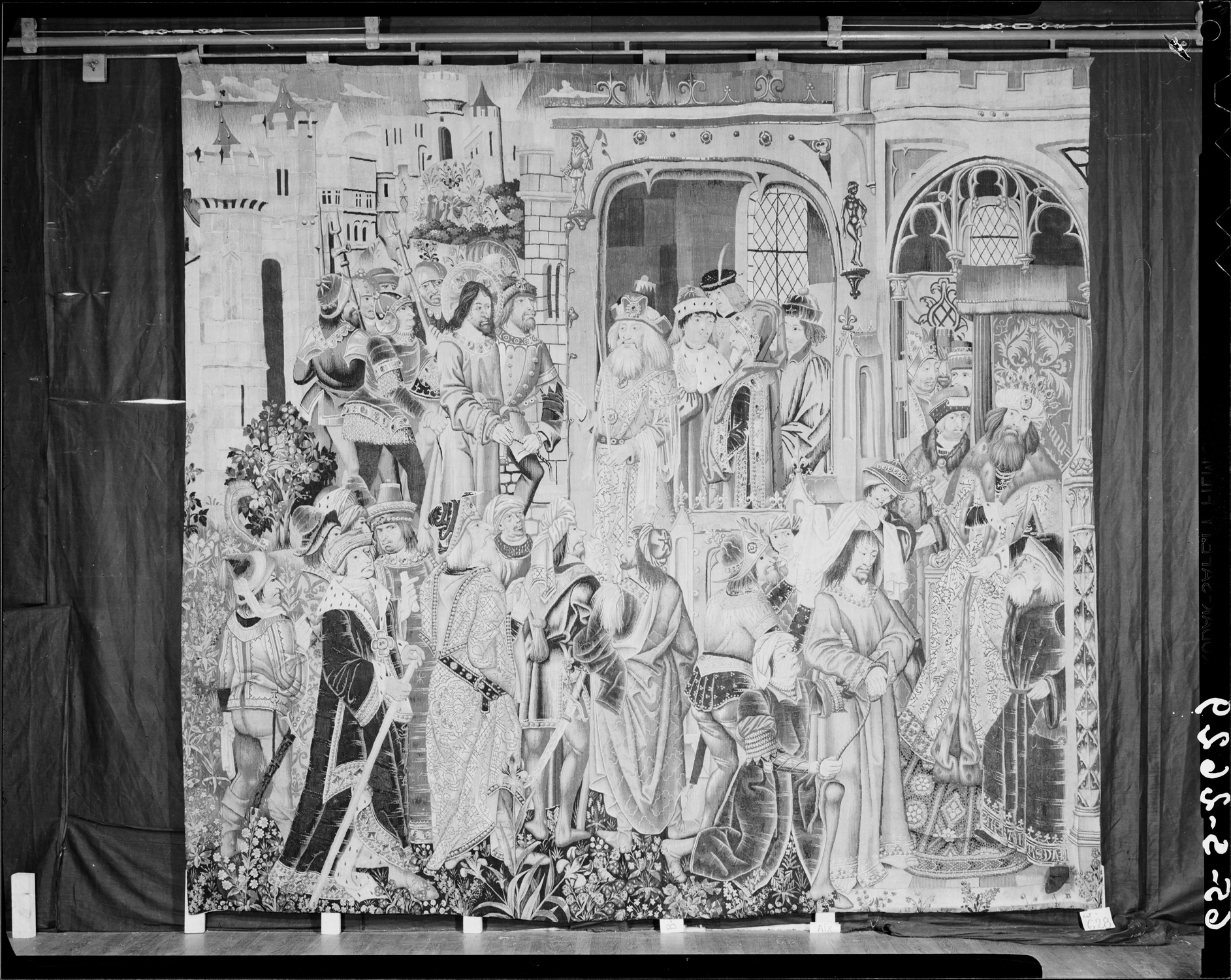 Tapisserie en laine, La Condamnation de Jésus, ensemble