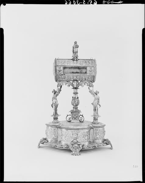 Reliquaire-monstrance de saint Laurent, face - © Ministère de la Culture (France), Médiathèque du patrimoine et de la photographie, diffusion RMN-GP